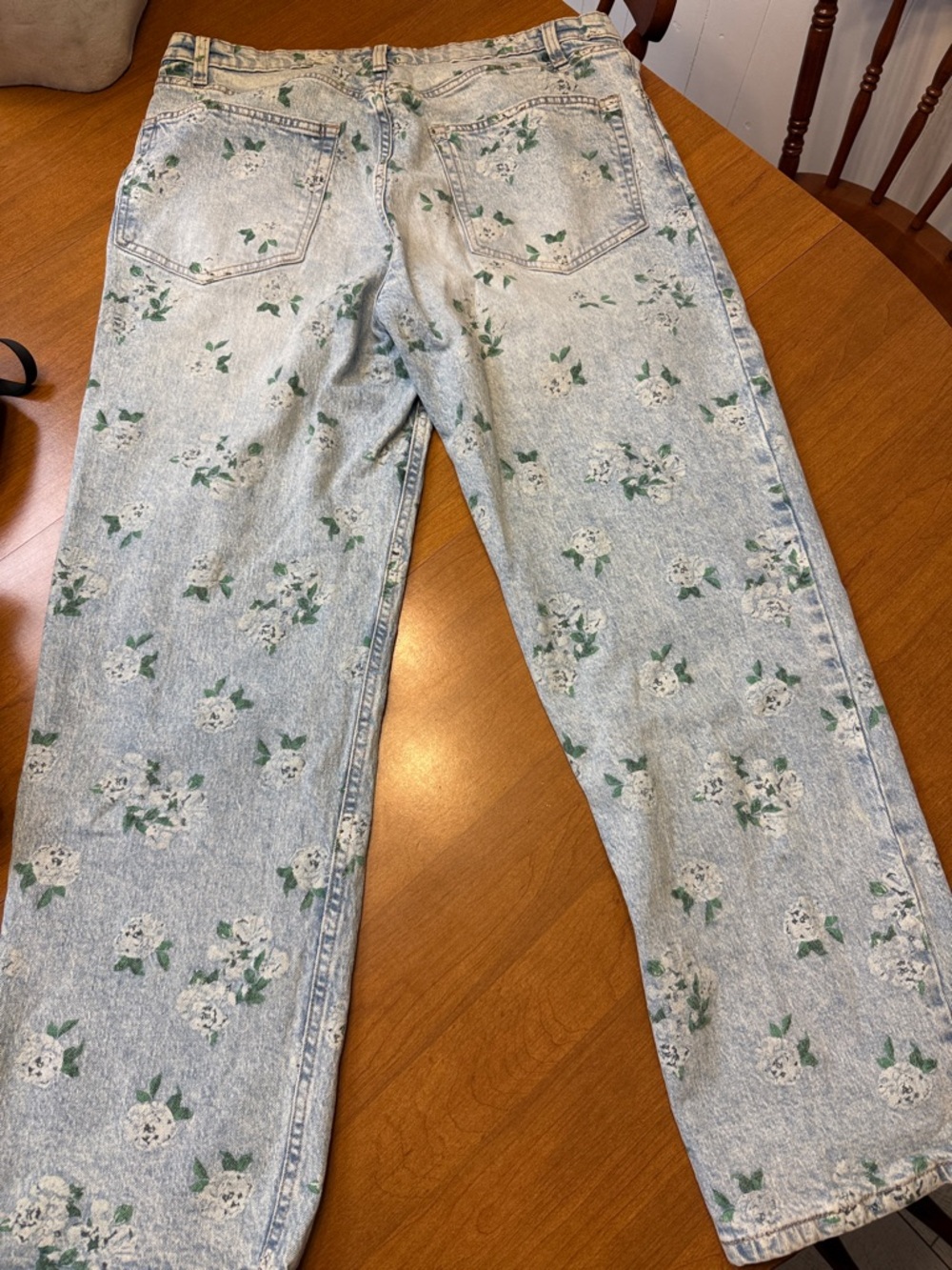 Wild Fable 90s retro Light Wash Floral Print Jeans - Picture 2 of 3